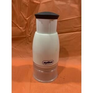 Zyliss Food Chopper Rotating Stainless Steel Blades Made in Switzerland